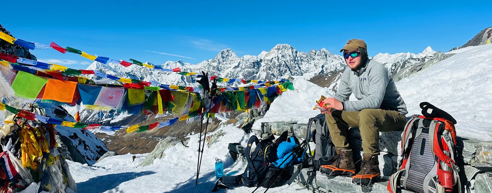 Chola Pass Everest